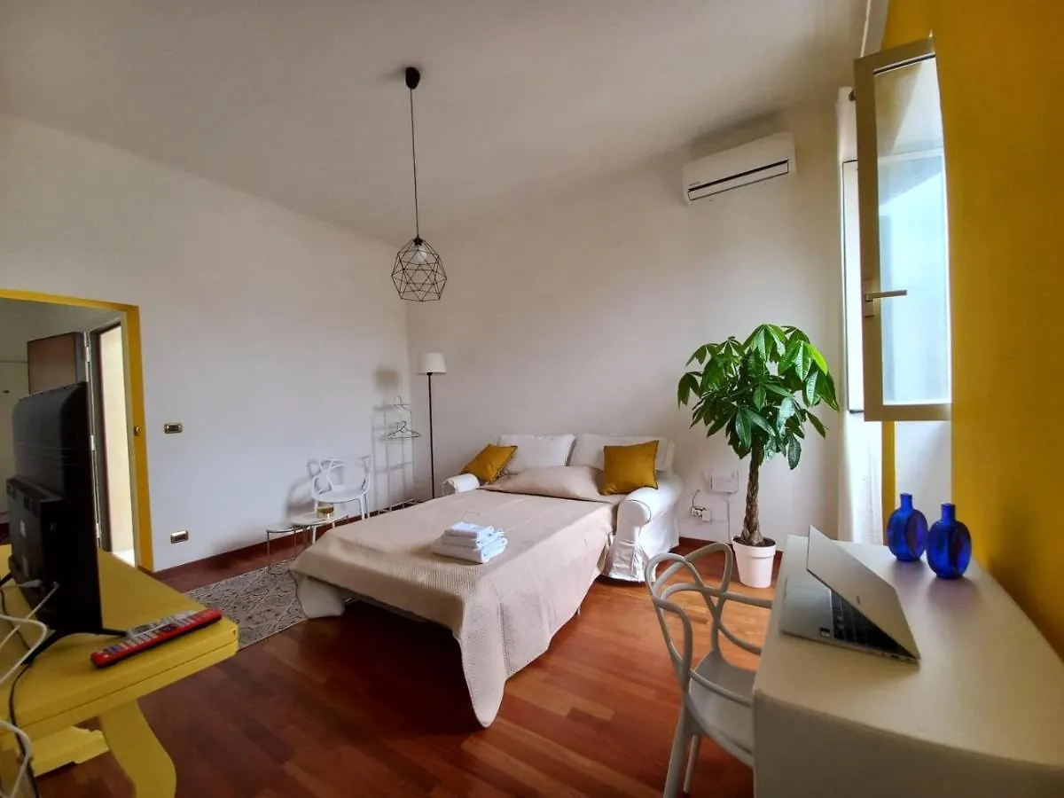 Sole Amare Guest House Bari 0*,